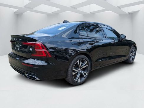 Used 2021 Volvo S60 T8 R-Design Expression AWD/4WD image 3