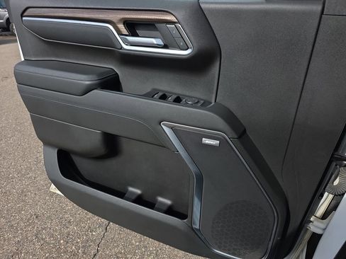 Certified 2022 Chevrolet Silverado 1500 RST w/ Convenience Package II image 26