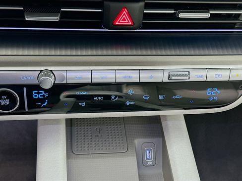Used 2024 Hyundai Ioniq 6 SEL image 23