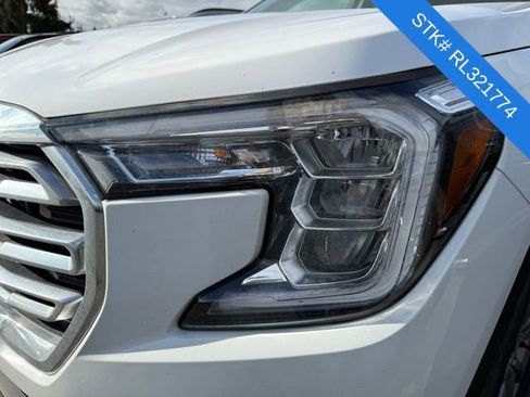 Used 2024 GMC Terrain SLT image 4