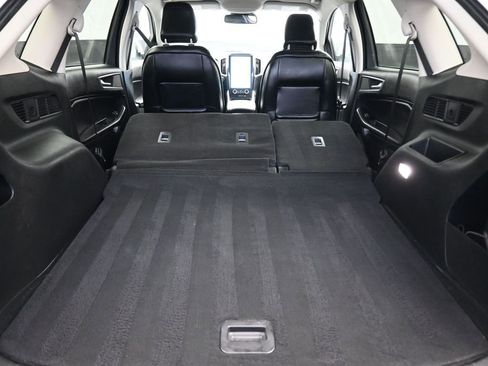 Used 2022 Ford Edge SEL image 41