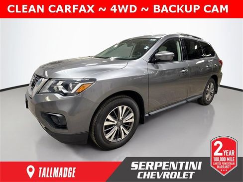 Used 2020 Nissan Pathfinder SV image 1