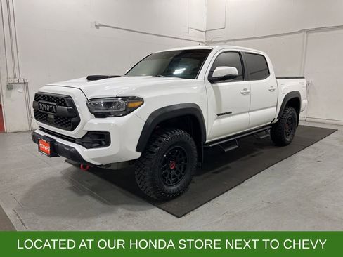 Used 2022 Toyota Tacoma TRD Pro image 3