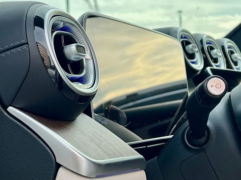 Certified 2026 Mercedes-Benz GLC 300 4MATIC image 18