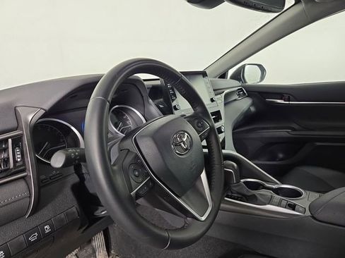 Used 2023 Toyota Camry XLE image 14