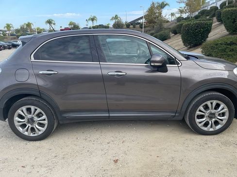 Used 2016 FIAT 500X Lounge FWD image 3