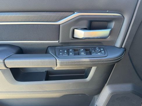 Used 2025 RAM 3500 Big Horn image 15