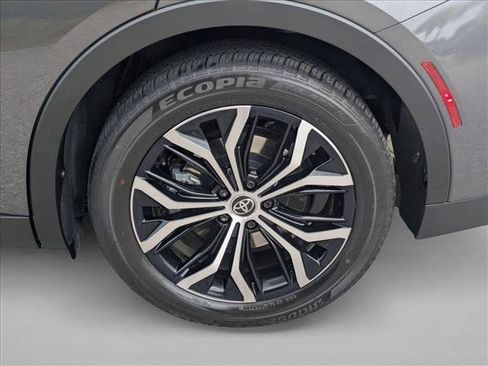 Used 2023 Toyota Crown AWD/4WD image 25