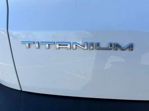 Used 2020 Ford Escape Titanium image 38