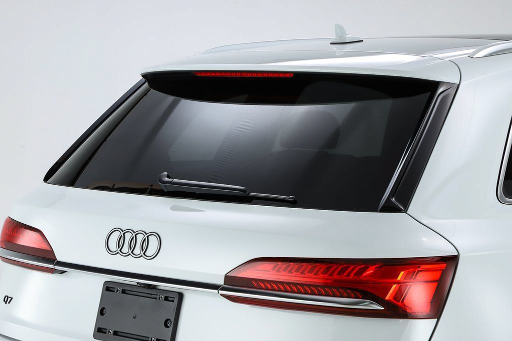 Used 2025 Audi Q7 3.0T Prestige w/ Prestige Package AWD/4WD image 21
