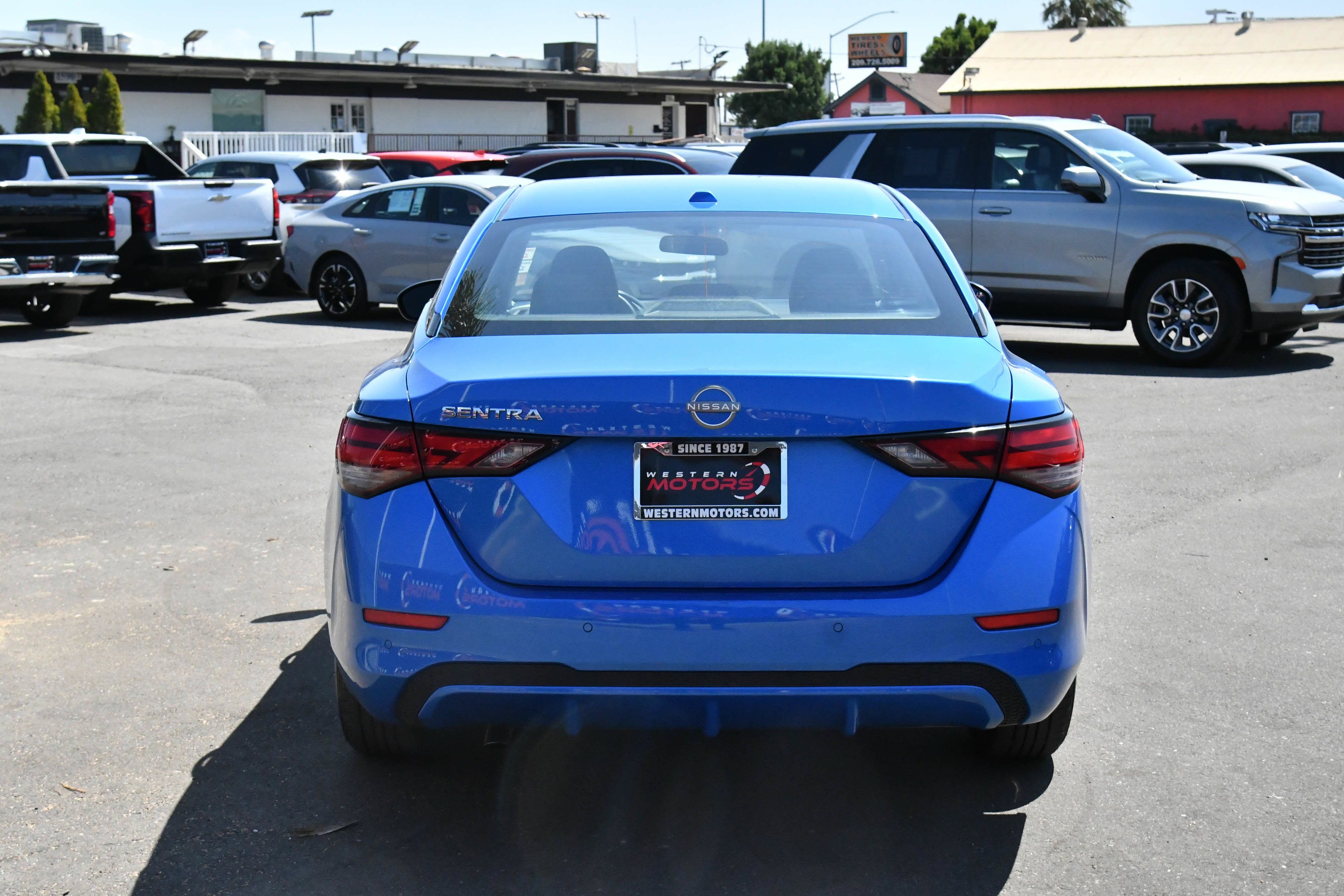 Used 2025 Nissan Sentra SV FWD image 7