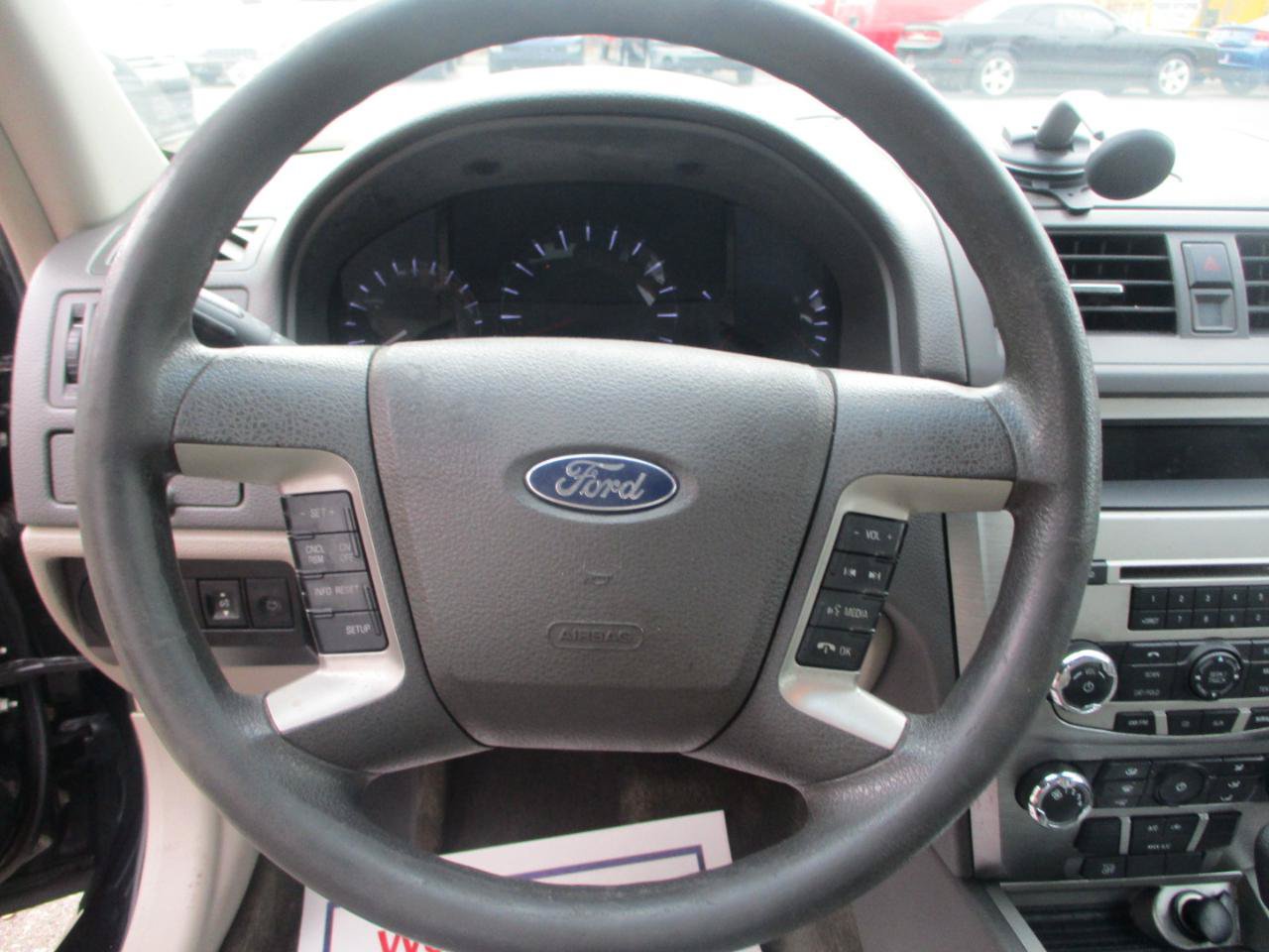 Used 2012 Ford Fusion SE FWD image 13