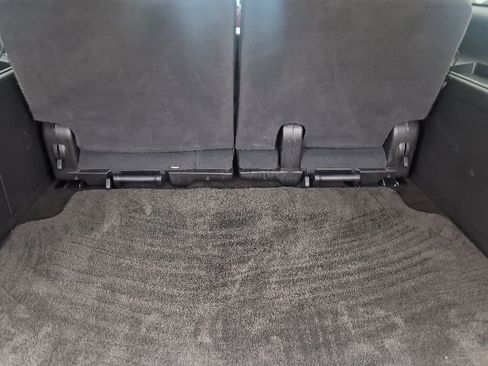 Used 2007 Cadillac Escalade ESV AWD w/ Information Package image 27