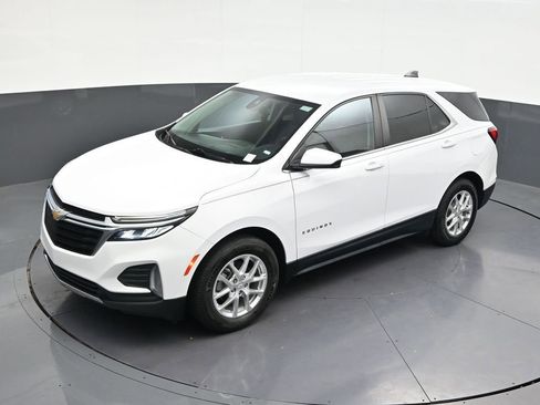 Used 2022 Chevrolet Equinox LT FWD image 16