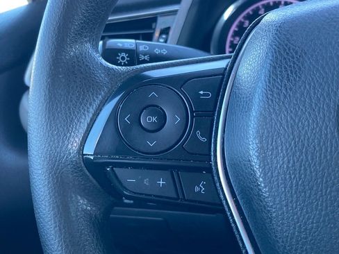 Used 2020 Toyota Camry LE image 14