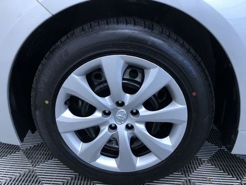 Used 2025 Toyota Corolla LE image 17