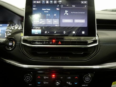 New 2026 Jeep Compass Latitude w/ Sun and Sound Group image 21