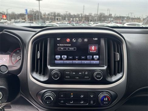 Used 2016 GMC Canyon SLT w/ Driver Alert Package image 18