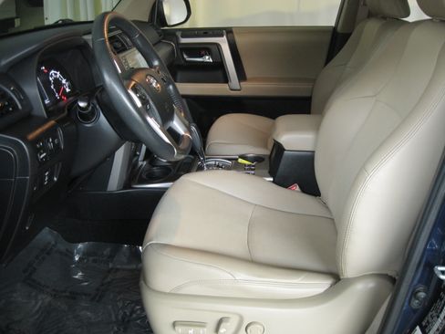 Certified 2021 Toyota 4Runner SR5 Premium image 9