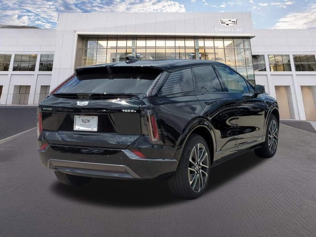 Used 2026 Cadillac Optiq Sport 1 AWD/4WD image 3