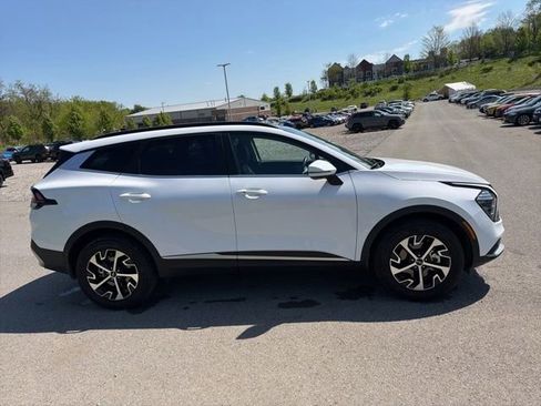 Used 2025 Kia Sportage EX w/ Premium Package AWD/4WD image 6