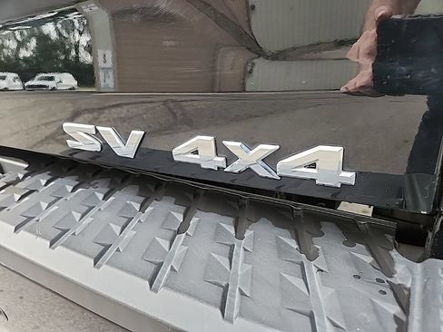 Used 2021 Nissan Titan SV w/ Accessory Utility Package AWD/4WD image 6