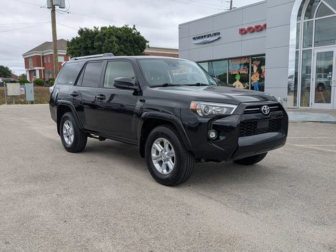Used 2024 Toyota 4Runner SR5 RWD image 2
