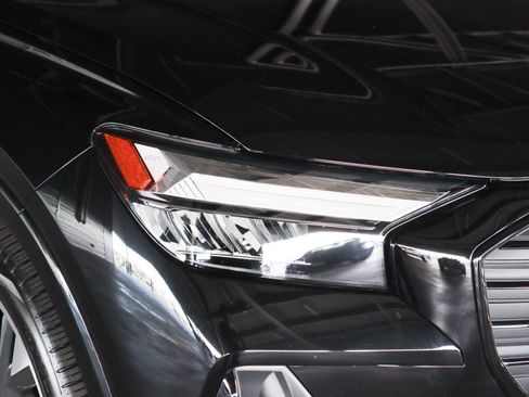 Certified 2024 Audi Q4 e-tron Premium Plus image 26