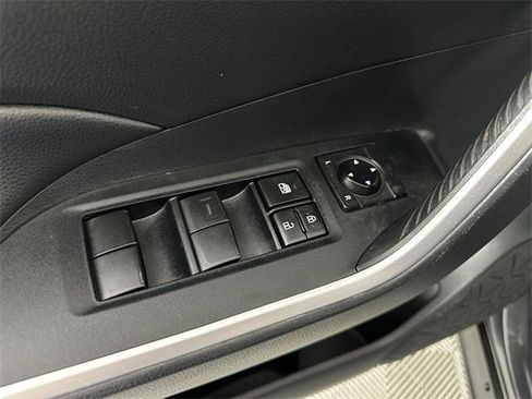 Used 2021 Toyota RAV4 LE image 24