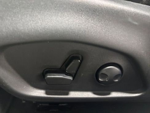 Used 2025 Jeep Compass Limited image 8