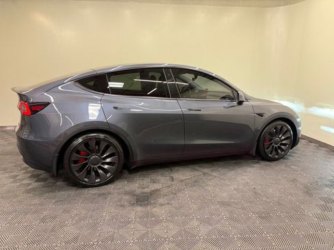 Used 2021 Tesla Model Y Performance image 8