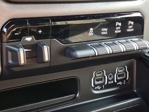 Used 2020 RAM 1500 Big Horn AWD/4WD image 25
