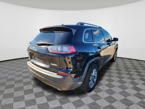 Used 2019 Jeep Cherokee Latitude Plus w/ Cold Weather Group AWD/4WD image 4