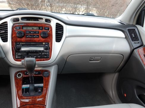 Used 2005 Toyota Highlander Limited AWD/4WD image 64