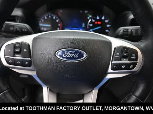 Used 2023 Ford Explorer XLT AWD/4WD image 17