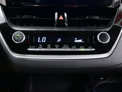 Used 2024 Toyota Corolla LE FWD image 19