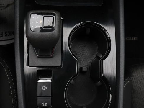 Used 2024 Nissan Rogue SV AWD/4WD image 20