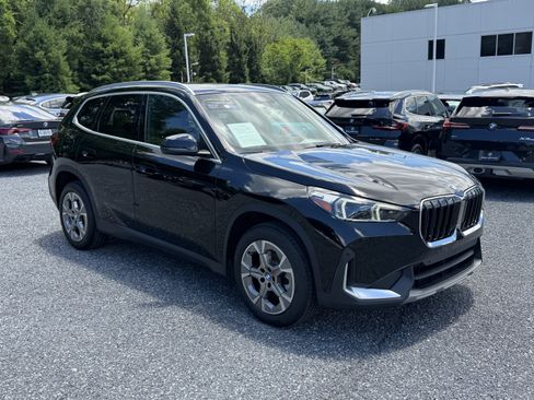 Certified 2023 BMW X1 xDrive28i w/ Premium Package AWD/4WD image 3