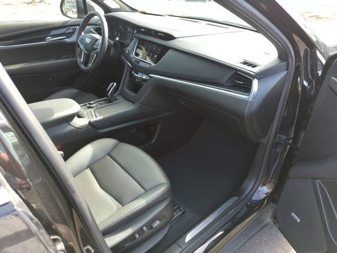 Used 2025 Cadillac XT5 Premium Luxury FWD image 39