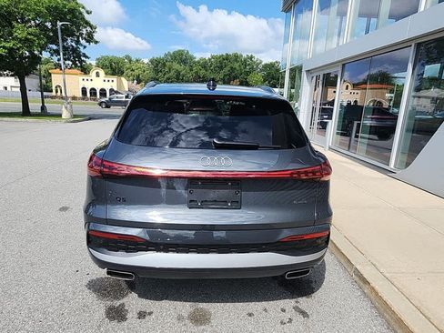 Used 2025 Audi Q5 Premium w/ Convenience Package AWD/4WD image 9