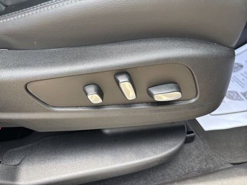 Used 2022 Cadillac XT6 Premium Luxury image 16