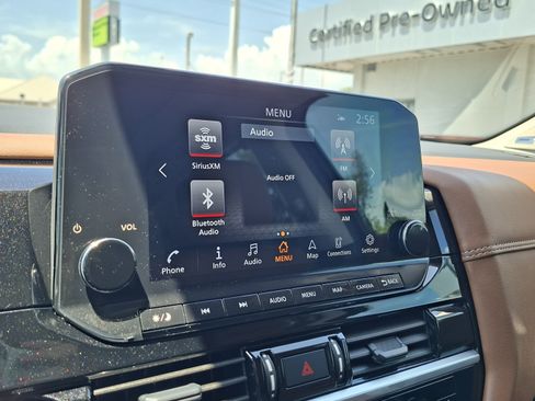 Certified 2025 Nissan Pathfinder Platinum AWD/4WD image 14