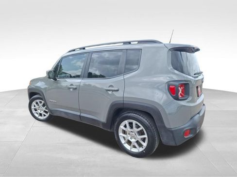 Used 2020 Jeep Renegade Latitude FWD image 5