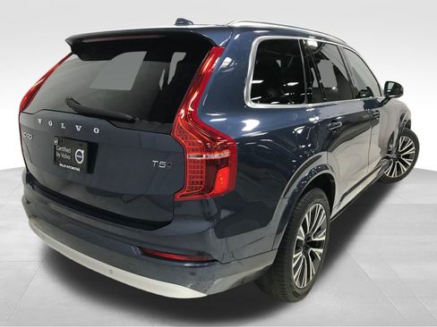 Used 2022 Volvo XC90 T5 Momentum w/ Climate Package AWD/4WD image 13