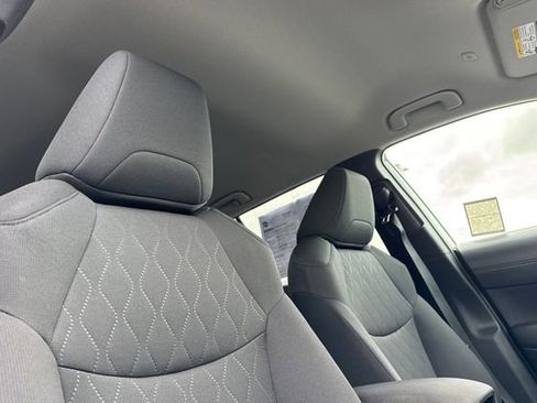 Certified 2025 Toyota Corolla Cross LE image 21