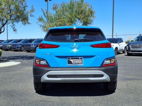 Certified 2023 Hyundai Kona SE w/ Cargo Package FWD image 5
