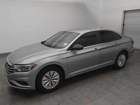 Used 2019 Volkswagen Jetta S FWD image 2