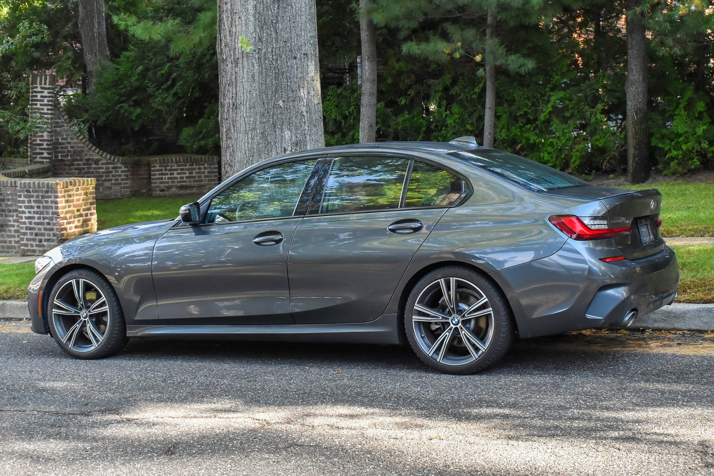 Used 2022 BMW 330i Sedan w/ M Sport Package RWD image 7
