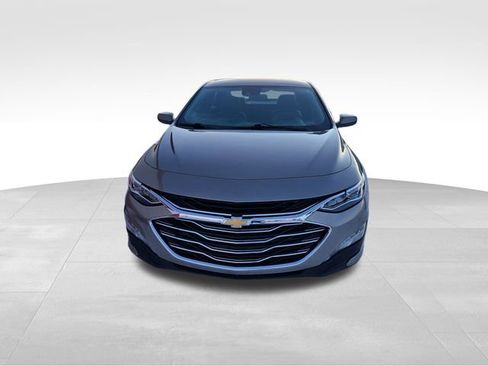 Used 2024 Chevrolet Malibu LT image 2