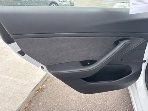 Used 2018 Tesla Model 3 Long Range image 14